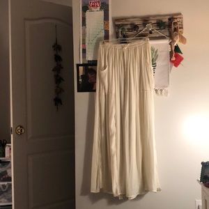 URBAN OUTFITTERS MAXI SKIRT